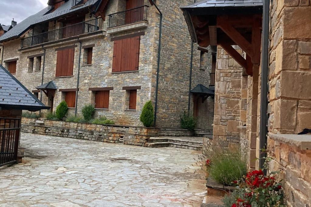 Elegante Apartamento En Escarrilla Con Vistas Al Valle 外观 照片